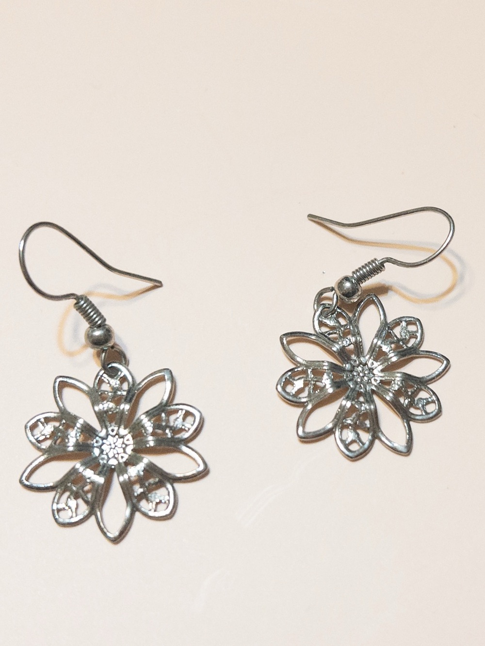 Silver Tone Filigree Flower Dangle Earrings Floral Boho Lightweight